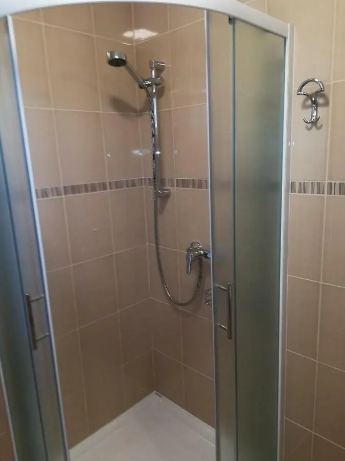Apartmani Matela Petrcane 0*,  Croazia