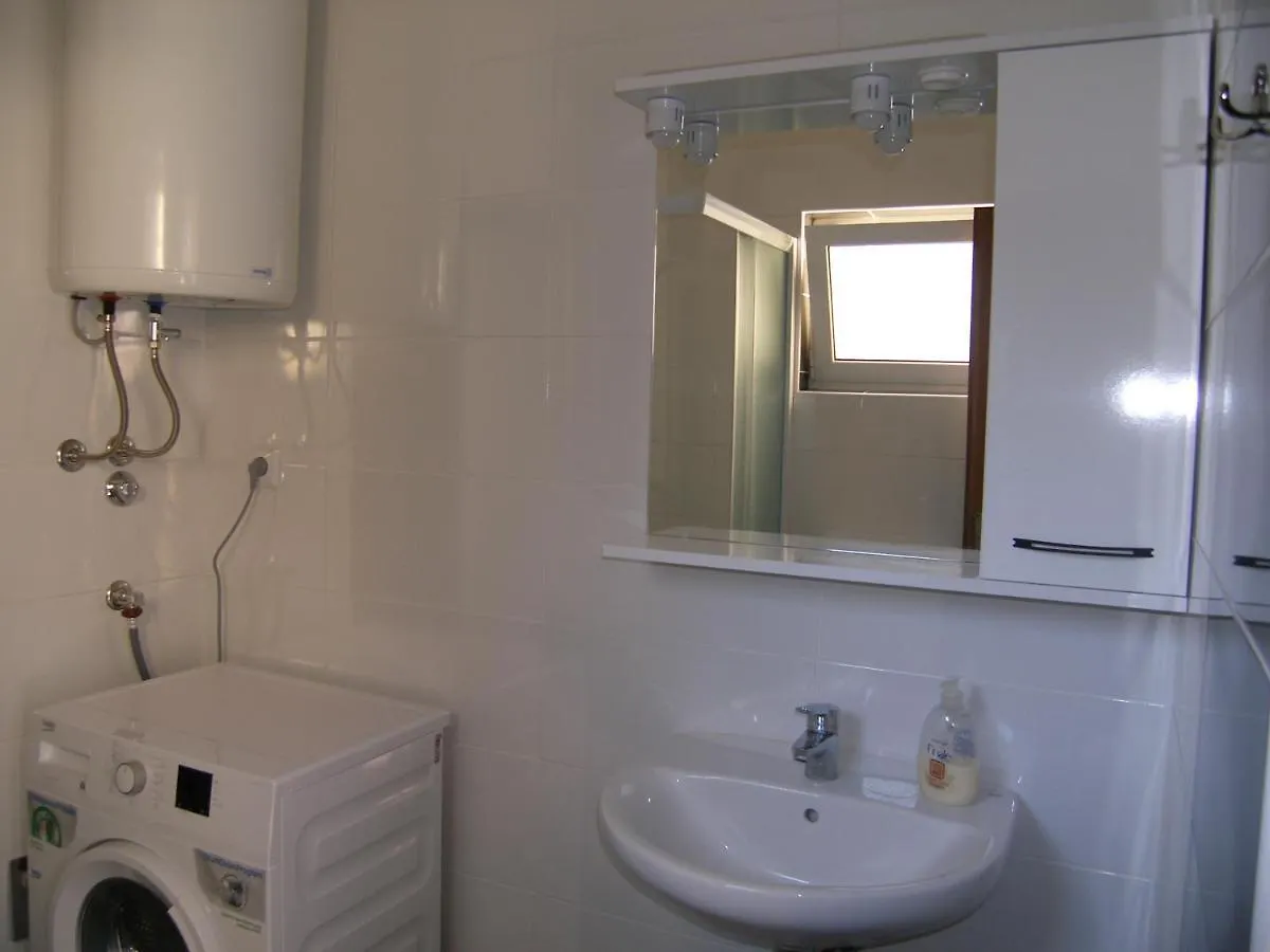 Apartmani Matela Petrčane Apartament